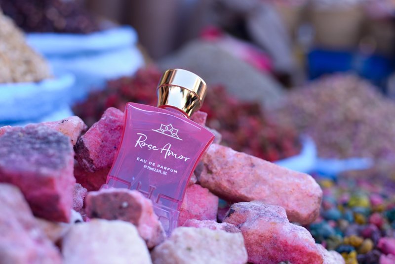 H HABIBI Rose Amor Arabian Perfume for Women – 2.5 oz (75ML) Long Lasting Women's Fragrance, Warm Spicy Floral Scent with White Pepper, Citrus & Amber Notes