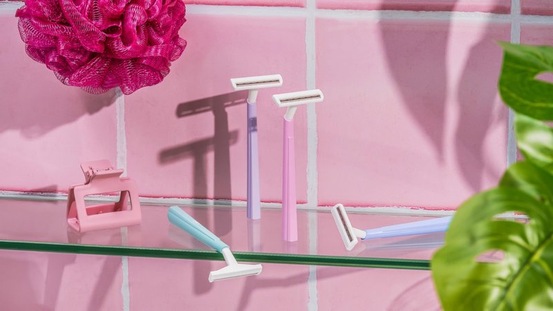 BIC Silky Touch 3 Women's Disposable Razors, With 3 Blades, Pretty Pastel Razor Handles, 1 Count Value Pack of Shaving Razors