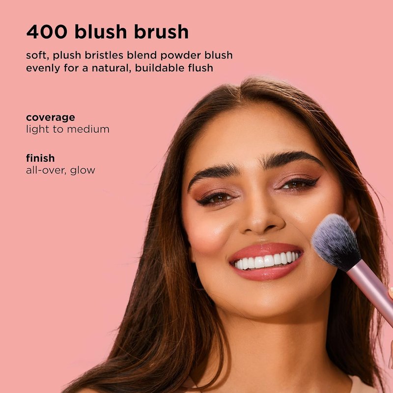 Real Techniques Blush Makeup Brush - Ultra Plush Fluffy Brush for Loose, Cream, or Pressed Blush | Vegan & Cruelty-Free