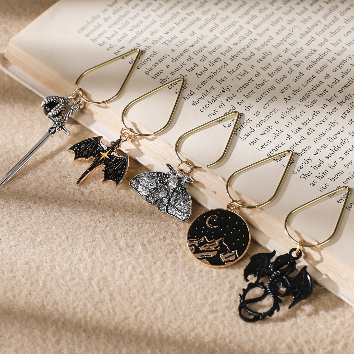 Berirexrion Fantasy Dragon Sward Bookmark - 8 PCs Cool Acotar Fourth Wing Paperclip Book Marks Personalized Charm Page Markers Gifts Reading Lovers Novel Fans Women Men Boy Student School Accessories