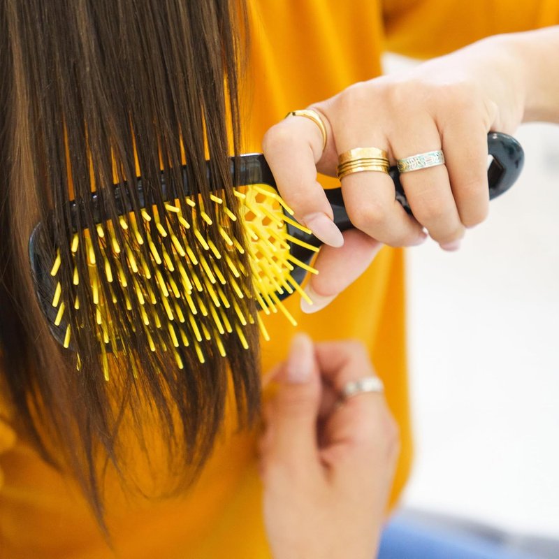 FHI Heat UNbrush Detangling Brush - Pain-Free Brushing for All Hair Types | Durable DuoFlex Bristles