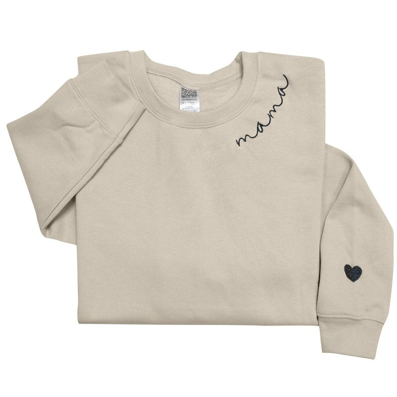 IZI POD - Mama Mom Mommy Embroidered Crewneck Sweatshirt Heart On Sleeve for Women - Gifts For New Mom Mama Birthday Christmas Mothers Day Valentine Embroidery Pullover Sweater Shirt Sand L