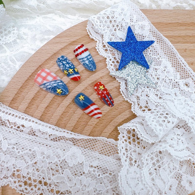 30Pcs 4th of July Press on Nails Medium Almond Fake Nails with Gold Star Red Rhinestones Designs American Flag Acrylic Nails Independence Day Patriotic False Nail July 4 Star Glue on Nails for Women