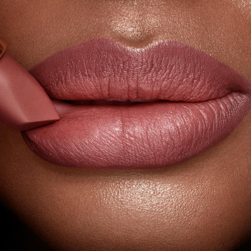 Charlotte Tilbury Matte Revolution Lipstick - Long Lasting, Matte Lipstick with Buildable Color & Lip-Loving Ingredients - Creamy, Easy to Blend Formula - Supermodel