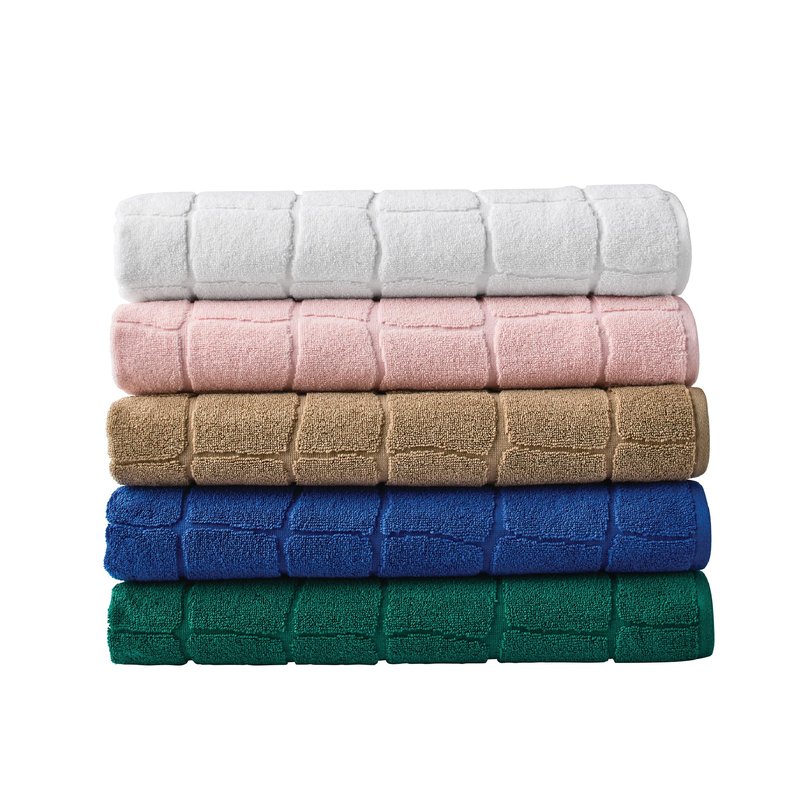 Lacoste Croc Scale 100% Cotton Bath Towel – Highly Absorbent, Ultra Soft & Quick Drying Luxury Jacquard Towel with Embroidered Crocodile, Premium Bathroom Essential, Light Pink, 13" x 13"