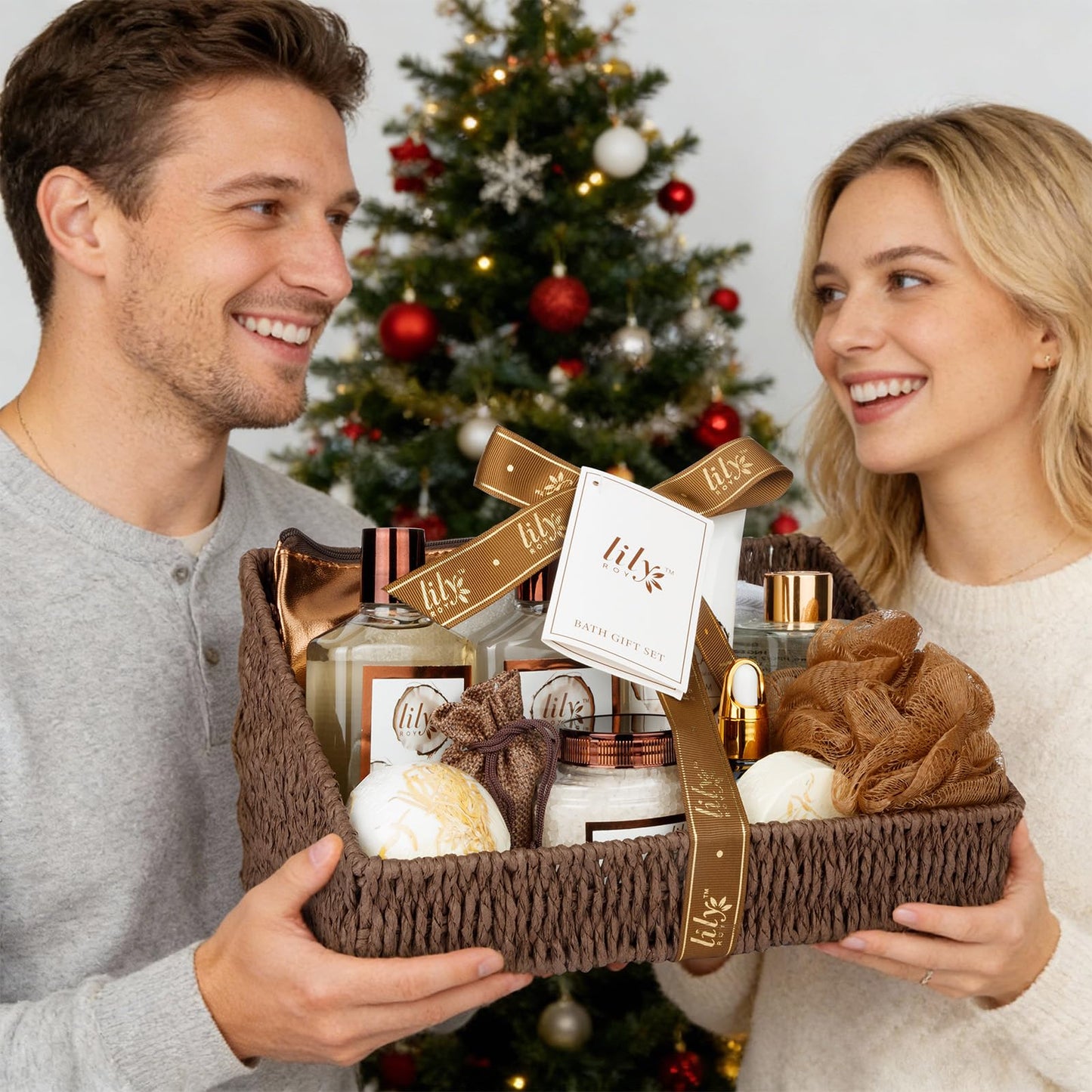 Coconut Vanilla Spa Gift Basket for Women & Men – 17-Piece Relaxing Bath & Body Set with Shower Gel & Reusable Basket, Premium Self-Care Gift for Mom, Birthday, Mother's Day, Father's Day, Christmas