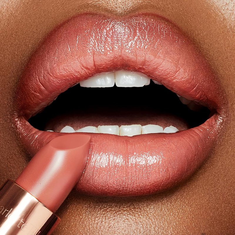 Charlotte Tilbury K.I.S.S.I.N.G Lipstick - Hydrating Lip Color with Light-Diffusing Pigments | Luminous Finish