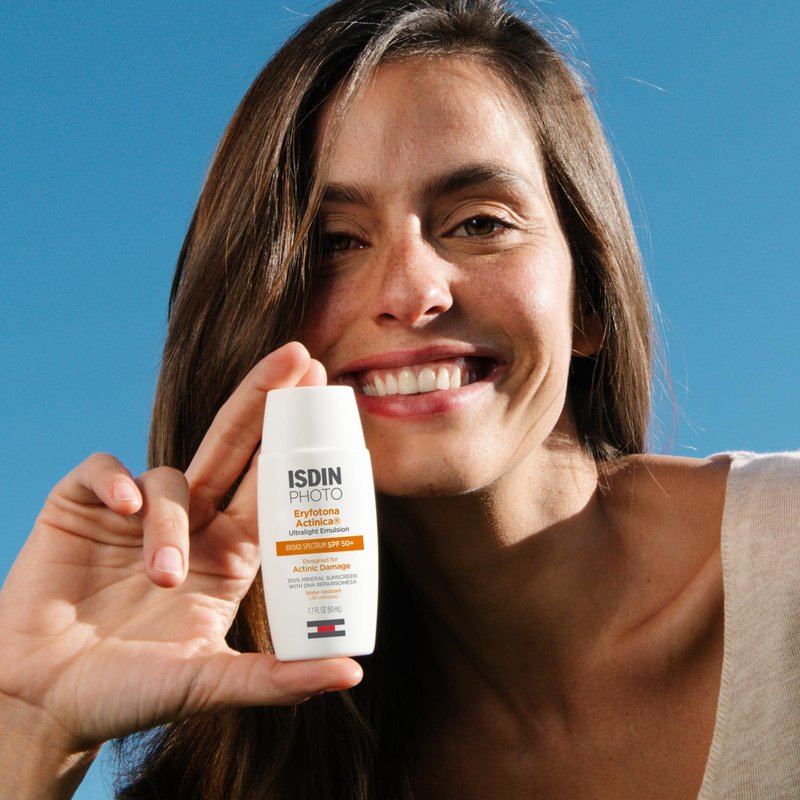 ISDIN Eryfotona Actinica SPF 50+ (1.7 Fl Oz) | Mineral Sunscreen for Face with Zinc Oxide | 100% Mineral UV Filters | No White Cast, Suitable for Sensitive Skin, Dermatologist Recommended
