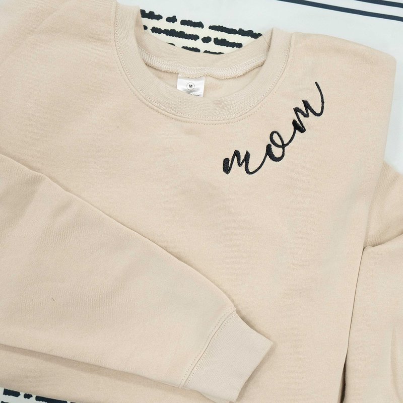 Nani - Mom Mama Mommy Embroidered Crewneck Sweatshirt Heart On Sleeve for Women - Gifts For New Mom Mama Birthday Christmas Mothers Day Valentine Embroidery Pullover Sweater Shirt Sand