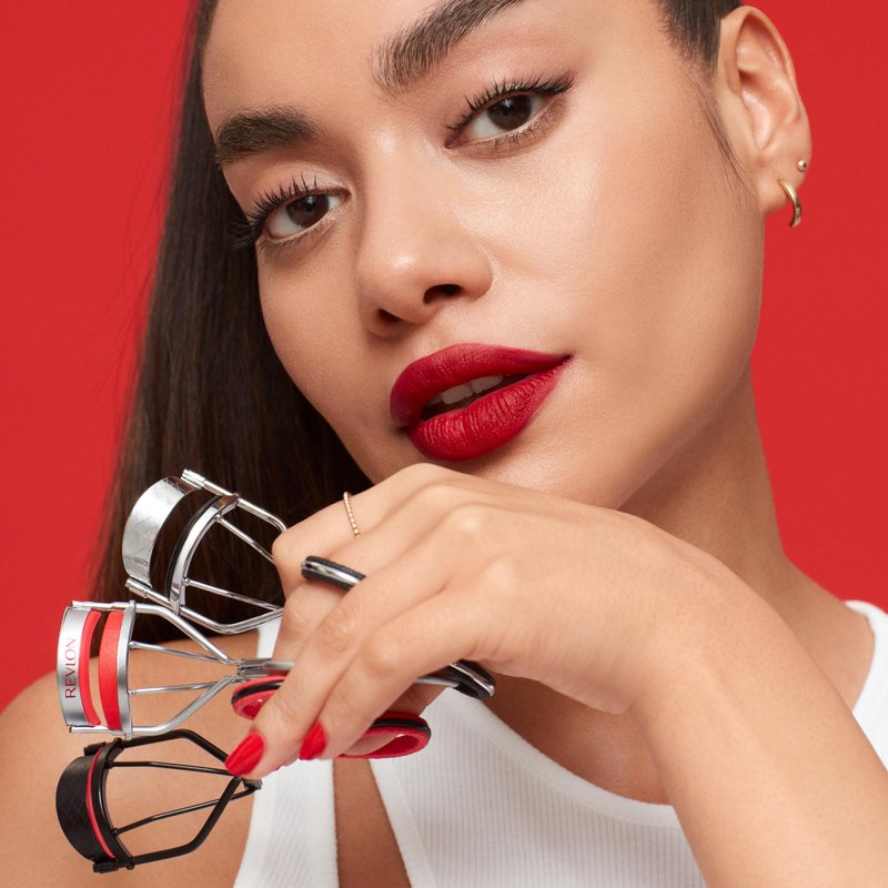 Revlon Triple-Stepped Lash Curler, Eyelash Lift For a Super-Curled Look in One Squeeze, 3-Tiered Pads for Gentle, Tug-Free Curling, 1 Count