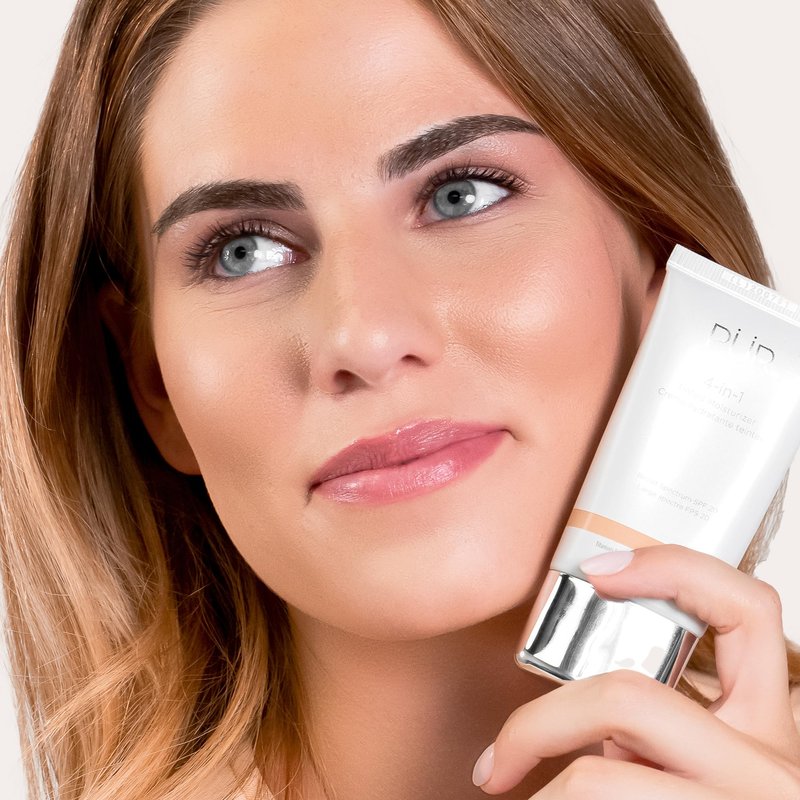 PÜR MINERALS 4-in-1 Tinted Moisturizer with SPF 20 - Hydrating Skin Tint Face Moisturizer, Primer & Foundation with Shea Butter, Aloe Vera & Vitamin B3 - Vegan Friendly, Paraben Free (Bone)
