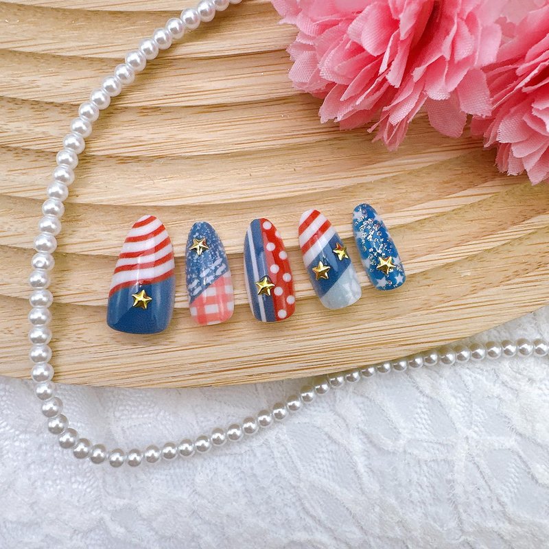 30Pcs 4th of July Press on Nails Medium Almond Fake Nails with Gold Star Red Rhinestones Designs American Flag Acrylic Nails Independence Day Patriotic False Nail July 4 Star Glue on Nails for Women