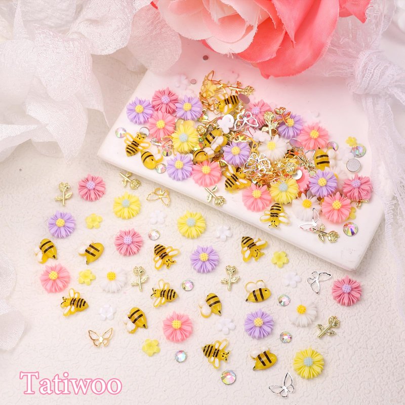 3D Flower Nail Charms, Cute Bee Daisy Flowers Charms for Acrylic Nails, Alloy Rose Butterfly Rivet Nail Charm and Rhinestones Gems for Nails Art Designs Accessories