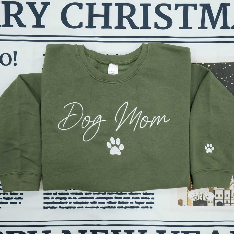 Nani - Dog Mom Mama Mommy Embroidered Crewneck Sweatshirt Paw On Sleeve for Women - Gifts For New Dog Mom Mama Birthday Christmas Mothers Day Valentine Embroidery Pullover Sweater Shirt