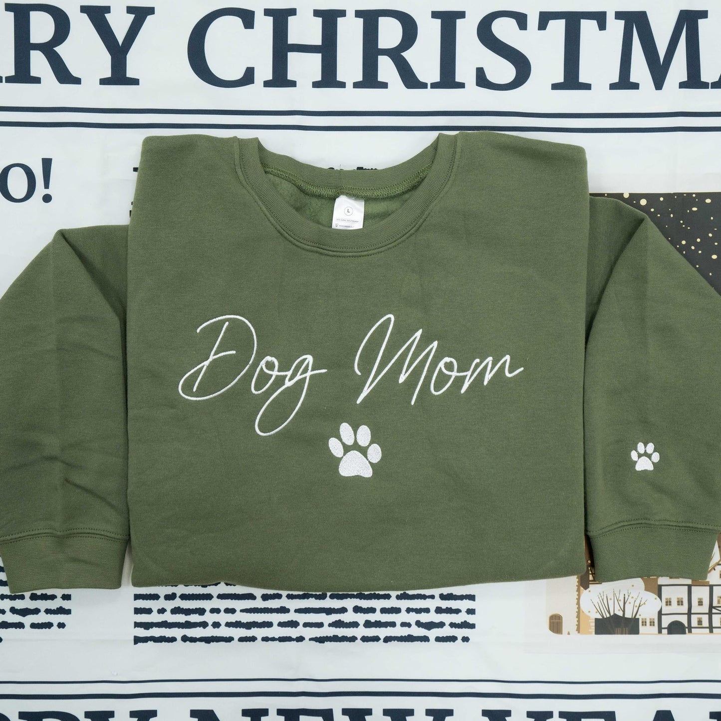 Nani - Dog Mom Mama Mommy Embroidered Crewneck Sweatshirt Paw On Sleeve for Women - Gifts For New Dog Mom Mama Birthday Christmas Mothers Day Valentine Embroidery Pullover Sweater Shirt