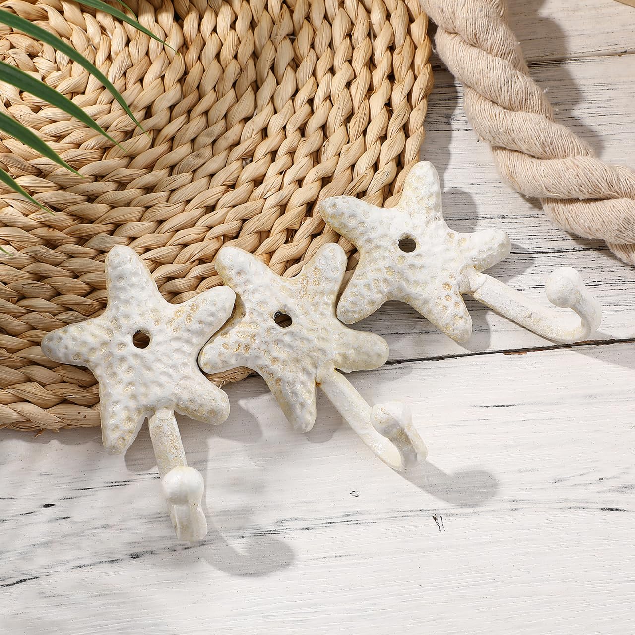 TOPBATHY 3pcs Decorative Hooks for Hanging, Cast Iron Star Fish Beach Themed Wall Hooks, Retro Coastal Wall Hanger Towel Holder for Bathrooms Kitchen Bedroom Hotel Pool Coats