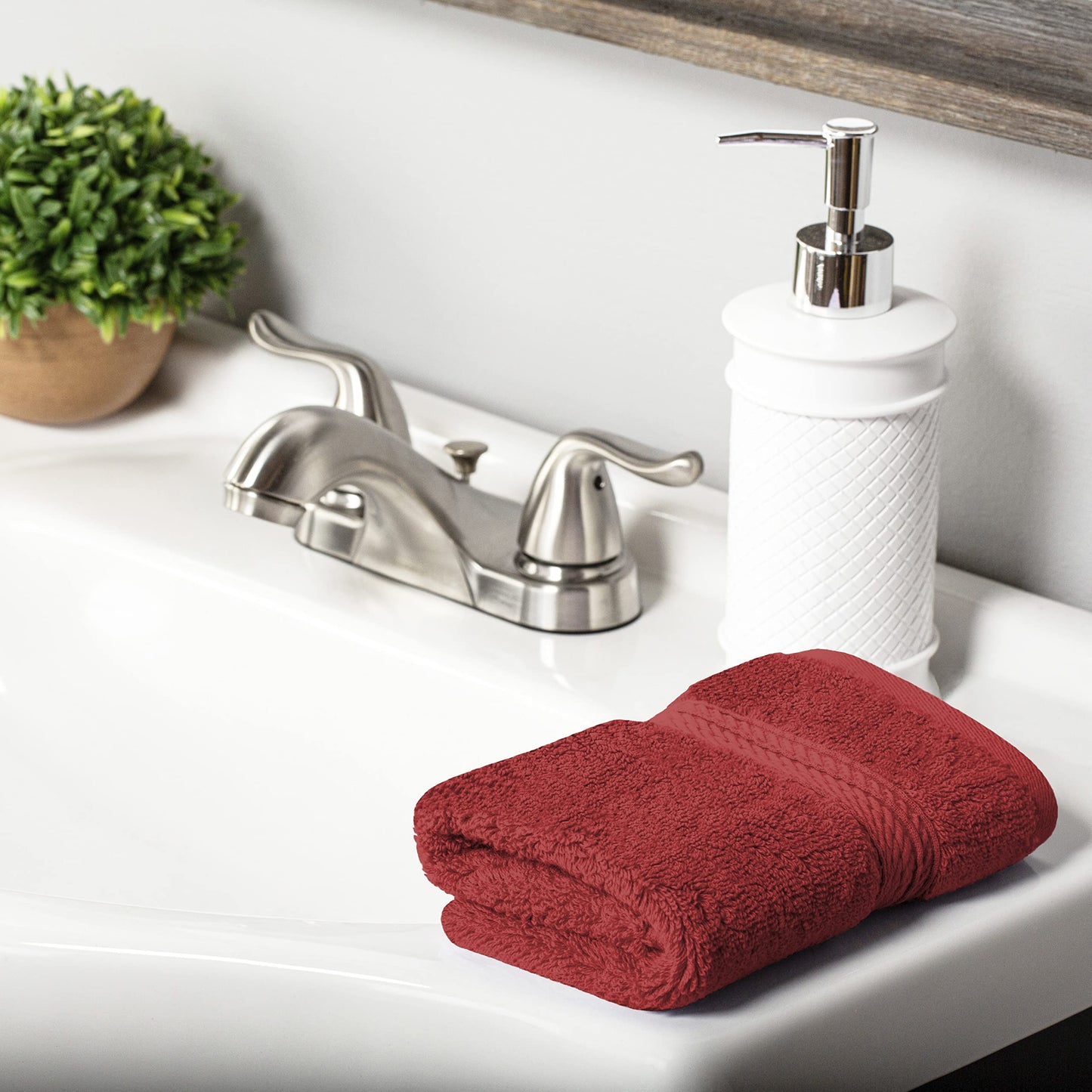 Superior Egyptian Cotton Pile 10 Piece Towel Set, Includes 2 Bath, 4 Hand, 4 Face Towels/ Washcloths, Ultra Soft Luxury Towels, Thick Plush Essentials, Guest Bath, Spa, Hotel Bathroom, Red