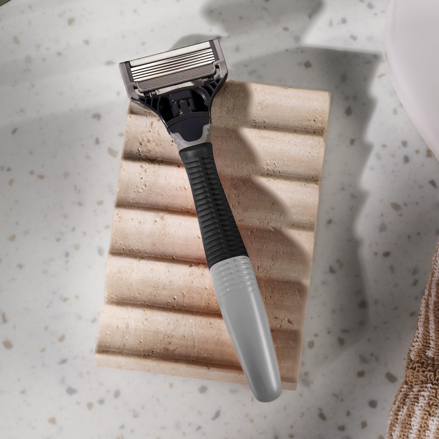 Harry's Original Shaving Kit for Men - Razor Handle and 3 Razor Blade Refill Cartridges - German Engineered - Charcoal