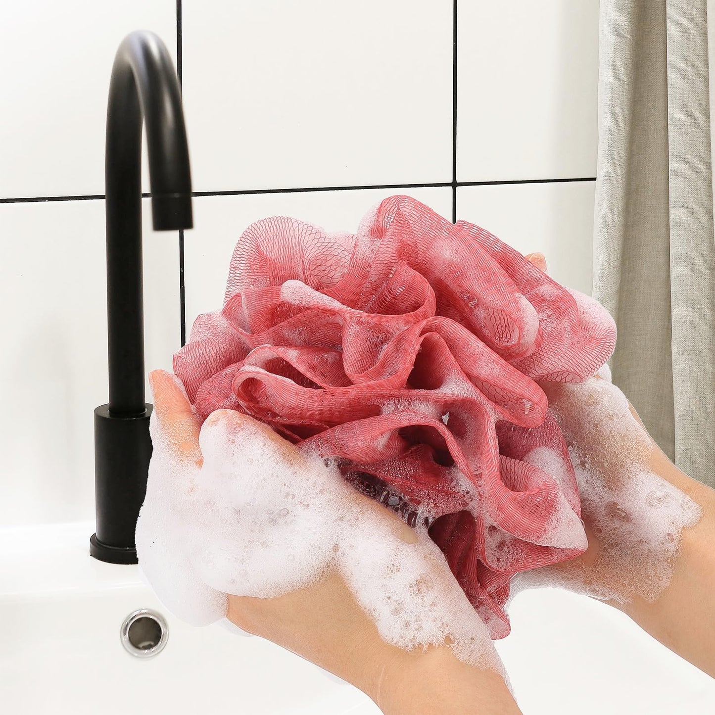 4 Pack Bath Sponge, Bath Shower Loofahs Mesh Pouf Sponge Body Scrubber Exfoliator Scrubber - 50g/Piece
