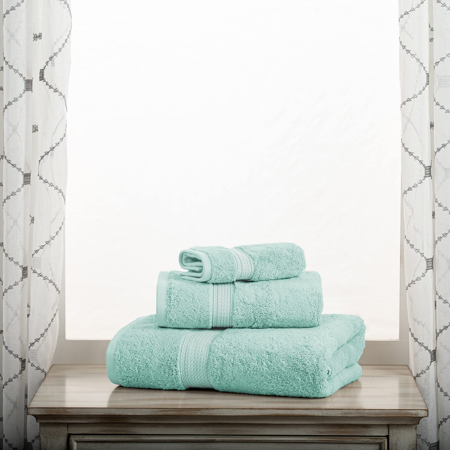 SUPERIOR Egyptian Cotton Pile 3 Piece Towel Set, Includes 1 Bath, 1 Hand, 1 Face Towel/Washcloth, Ultra Soft Luxury Towels, Thick Plush Essentials, Guest Bath, Spa, Hotel Bathroom, Sea Foam