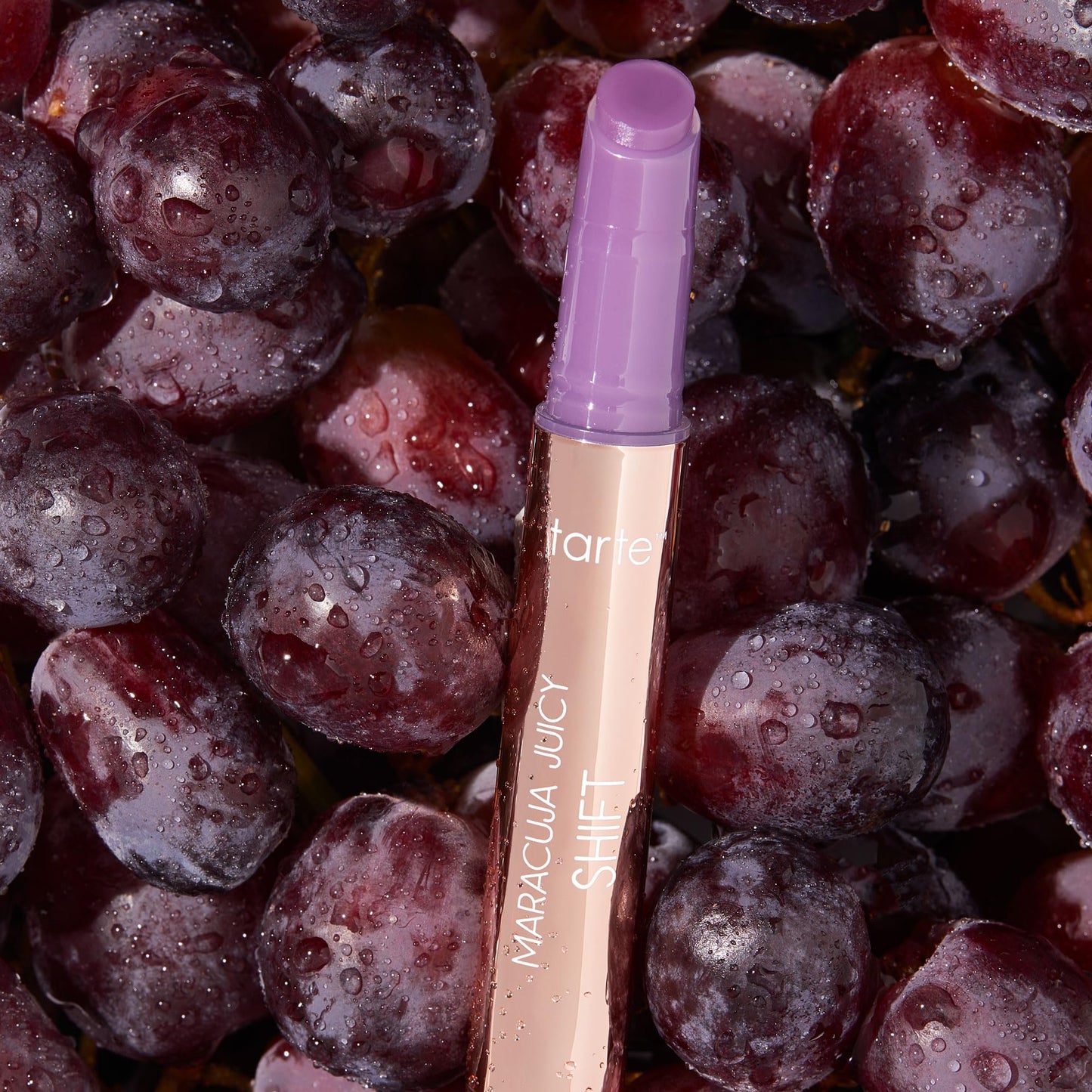 tarte maracuja juicy lip shift – Hydrating & Volumizing Lip Plumper Gloss Balm, Hyaluronic Acid, pH-Powered Plumping Lipgloss, High Shine Finish, Vegan & Cruelty-Free, full size, grape
