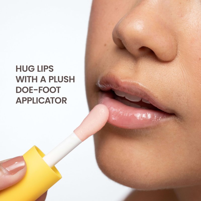 Burt's Bees Lip Oil Clear Day, Instant Hydration, Nourishes and Softens Lips, Tint Free, High Shine Finish, Responsibly Sourced Jojoba Oil, Non Sticky, Wand Applicator, 0.15 Ounce