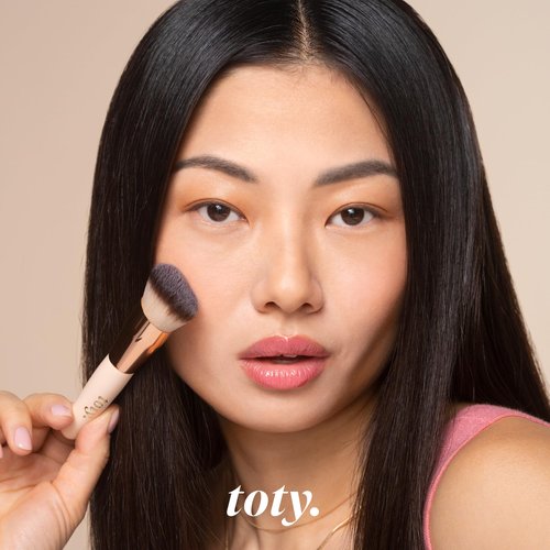 toty - Ilumina Brush - Angled Complexion & Foundation Blending Brush for Flawless Finish & Coverage - Densely Packed, Vegan, Super-Soft Bristles - For Cream or Liquid Foundation - By Sofía Vergara