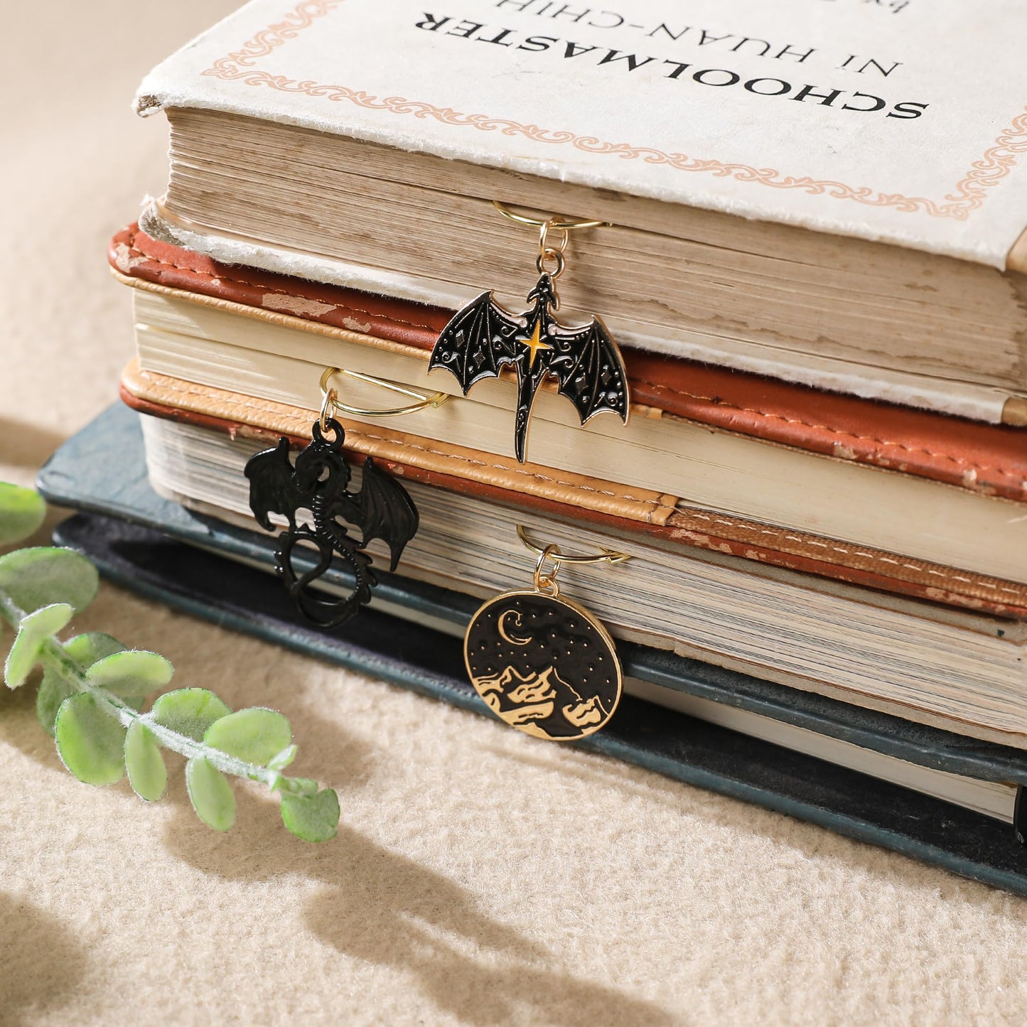 Berirexrion Fantasy Dragon Sward Bookmark - 8 PCs Cool Acotar Fourth Wing Paperclip Book Marks Personalized Charm Page Markers Gifts Reading Lovers Novel Fans Women Men Boy Student School Accessories