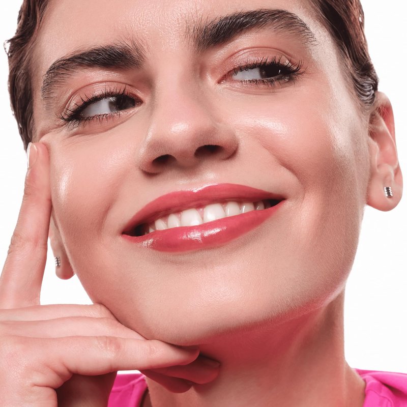 essence | Hydra Kiss Lip Tint | Hydrating, Long-Lasting Lip Stain | Natural Color & Radiant Shine