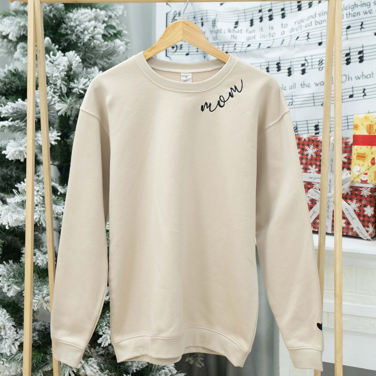Nani - Mom Mama Mommy Embroidered Crewneck Sweatshirt Heart On Sleeve for Women - Gifts For New Mom Mama Birthday Christmas Mothers Day Valentine Embroidery Pullover Sweater Shirt Sand