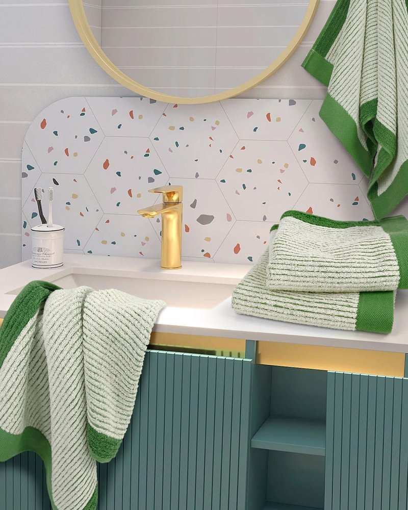 Cleanbear Green Hand Towels for Bathroom, 4 Pack Cotton Towels with Jacquard Weave Deign for Both Decoration and Daily Usage, 28 x 13 Inches