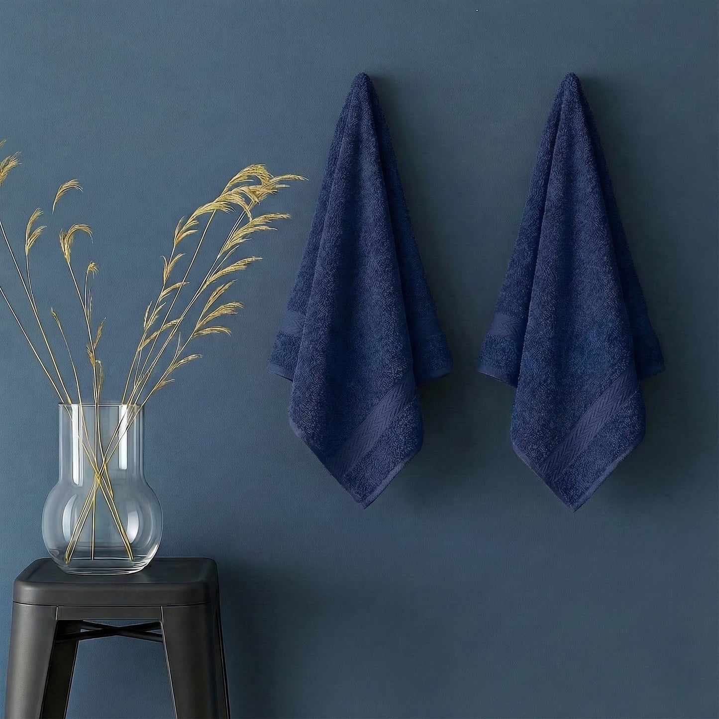 Premium Wash Cloths Set, 13 x13 Inches, 100% Cotton Ring Spun, Highly Absorbent and fast dry, Soft Feel Essential Washcloths for Bathroom, Spa, Gym, and Face, fingertip towel (Pack of 4) Navy