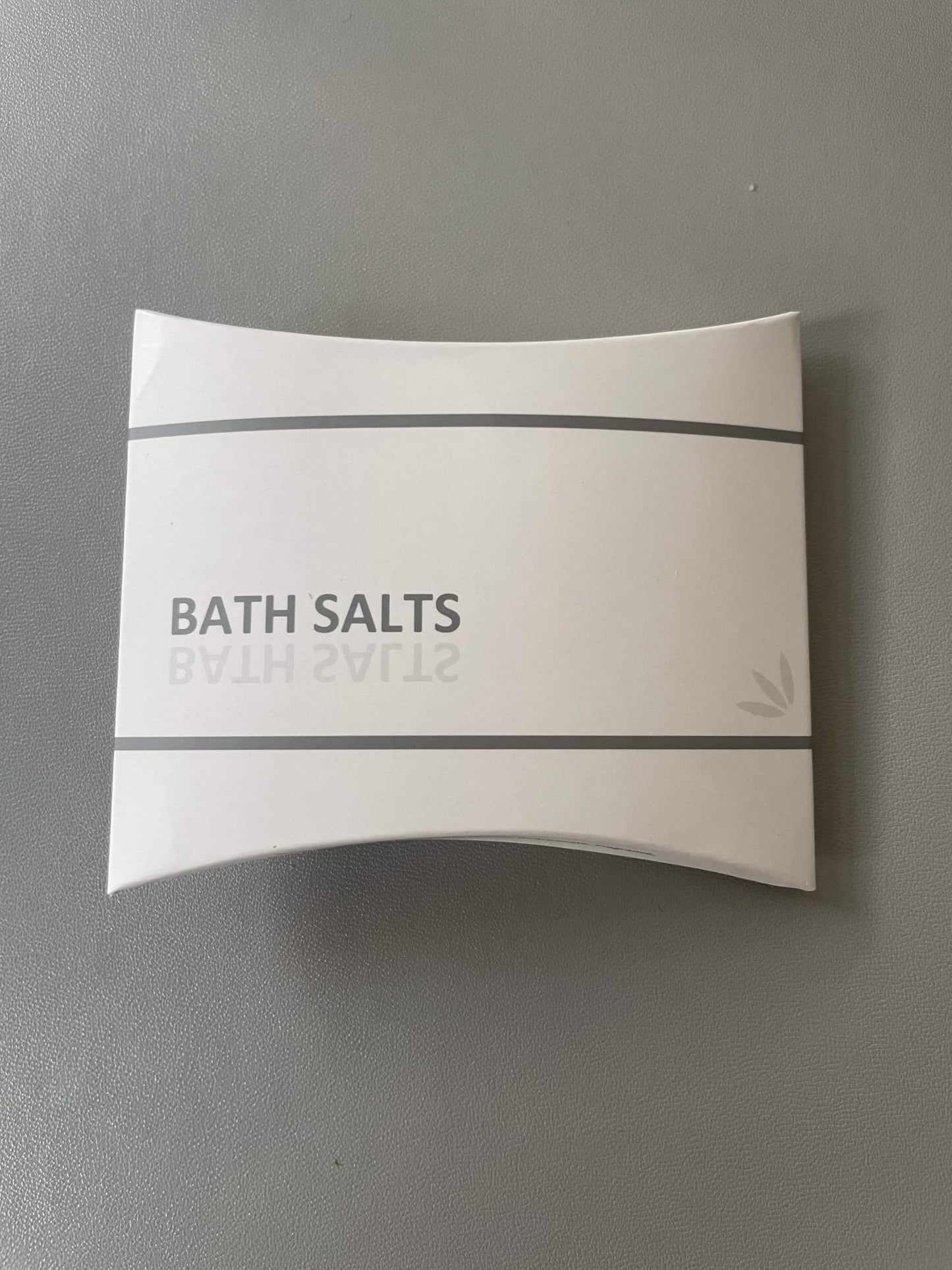 World Amenities Lavender Bath Salts - Pack of 25 - Perfect for Luxury Vacation Rentals