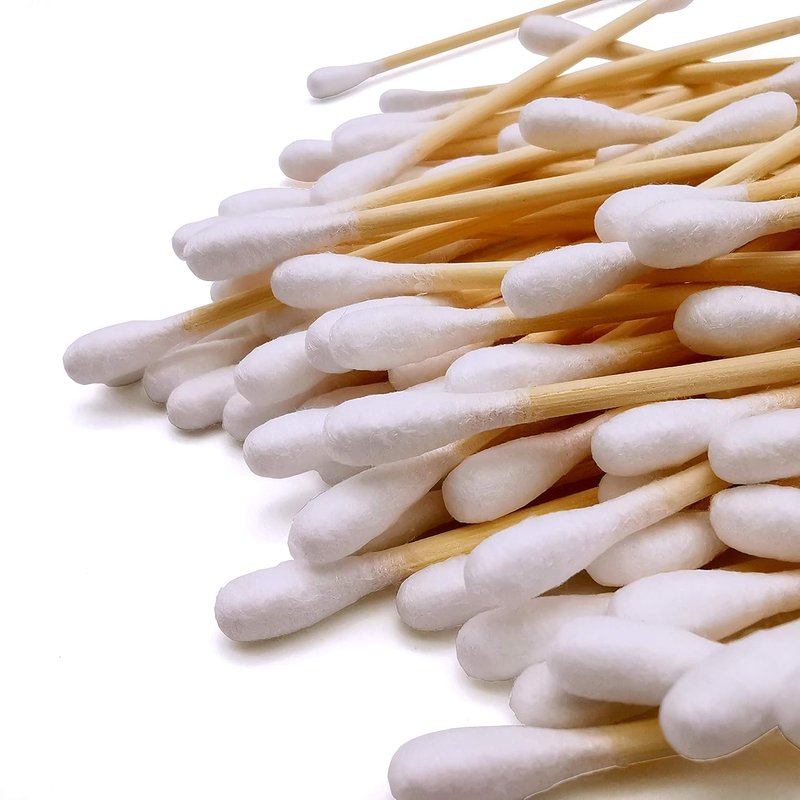 Bamboo Cotton Swabs - 900 Biodegradable Wooden Cotton Buds for Eco-Friendly Cleaning