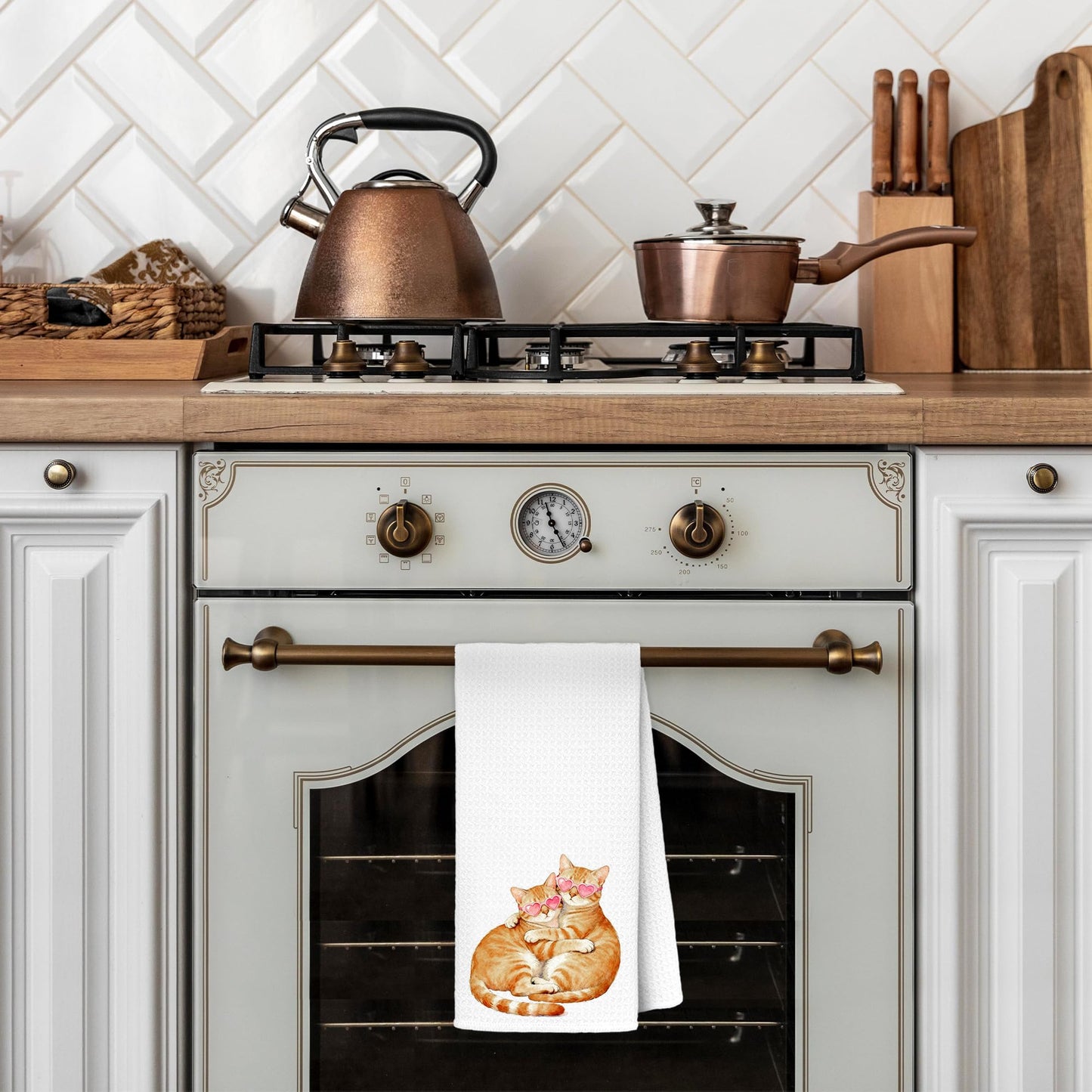 MKIJUHB Cute Orange Tabby Cat Valentines Kitchen Dish Towels, Valentine's Day Cat Gifts for Her Him Girlfriend Boyfriend Husband Wife Decorative Hand Tea Towels for Kitchen Bathroom, 16x24 Inch
