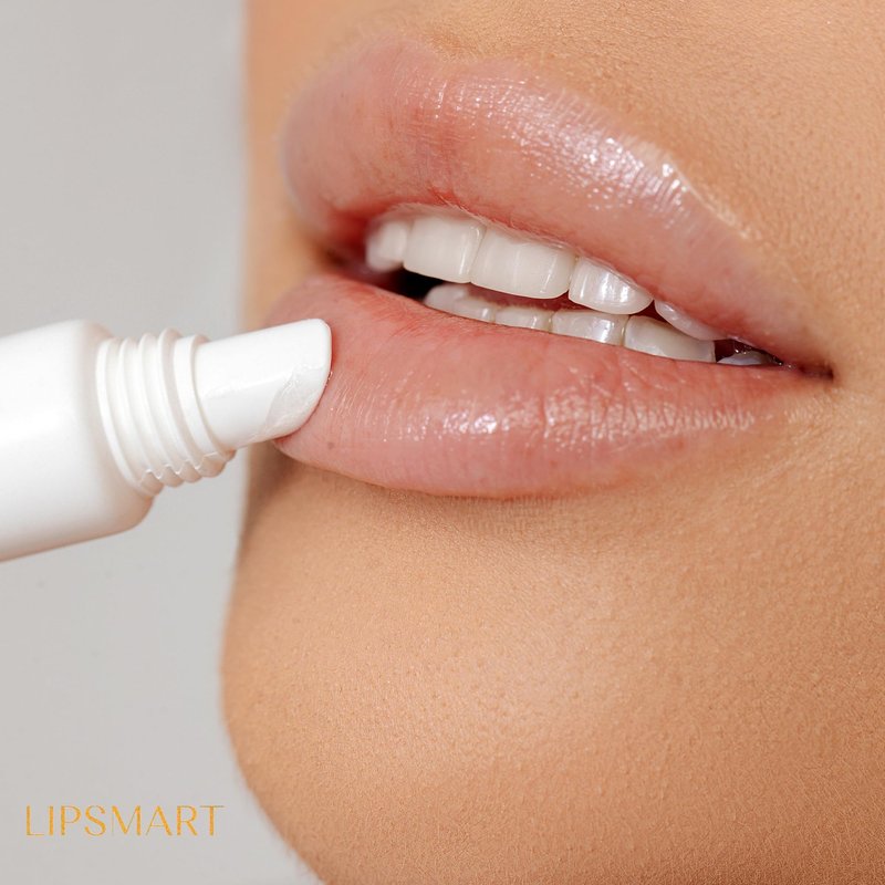 Lipsmart Ultra Hydrating Lip Treatment Moisturizer and Volumizer - Powerful Hydration for Dry Lips (1)