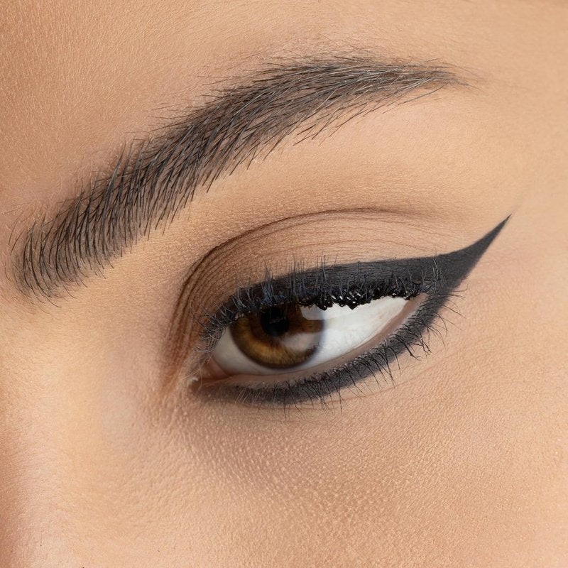 Professional Black Waterproof Eyeliner Pencil - Long-Lasting, Smudge-Proof Formula for Smoky Eyes | Includes Smudger Tool