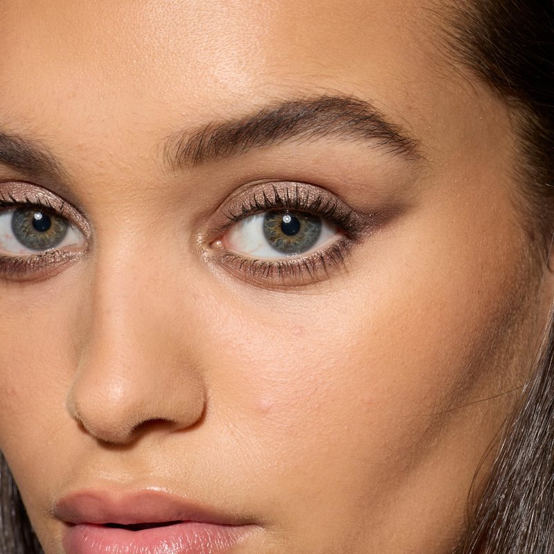L'Oreal Paris Makeup Le Shadow Stick Eyeshadow, Blendable, Smudge-Resistant, Smokey Cream Eyeshadow, 250 Celestial Taupe