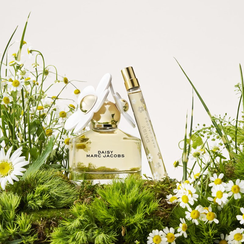 Marc Jacobs Daisy Eau de Toilette Travel Spray 0.33 fl oz
