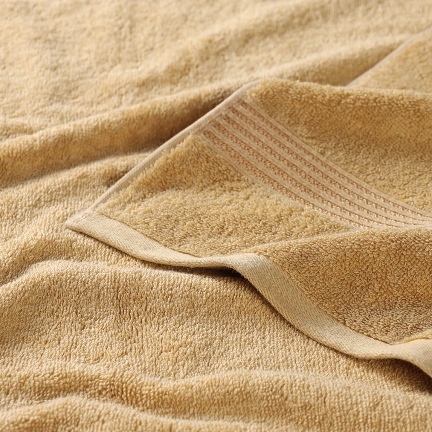 Superior Egyptian Cotton 3-Piece Towel Set, Basic Towels For Bathroom, Home Decor, Guest Bath, Shower, Apartment, Included 1 Face, 1 Hand, 1 Bath Towel, Washcloth, Quick Dry, Gold