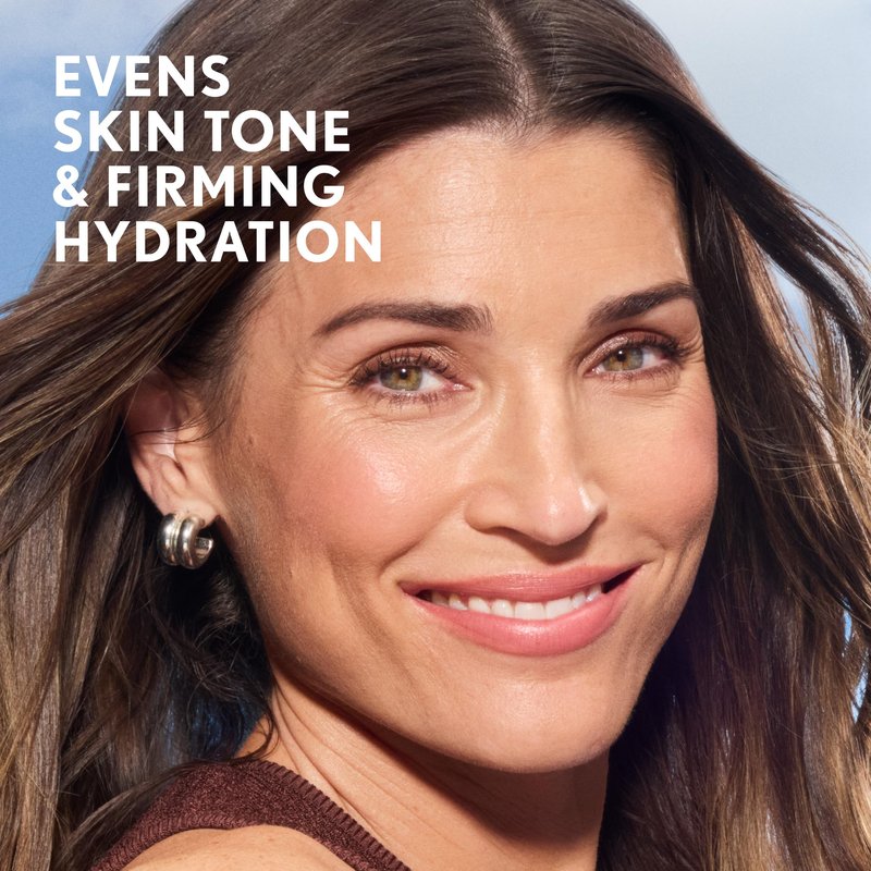 COVERGIRL & Olay Simply Ageless 3-in-1 Liquid Foundation, Matte Finish, Hyaluronic & Vitamin C Formula, 260 Classic Tan, 1 Count