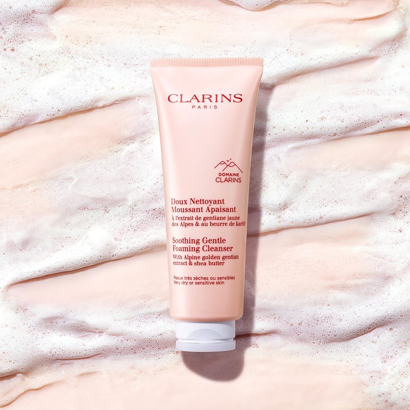 Clarins Soothing Gentle Foaming Face Cleanser | Cleanses, Soothes, and Comforts | Contains Nourishing Shea Butter | Soap-Free| SLS-Free| Very Dry or Sensitive Skin Types | 4.2 Ounces (Pack of 1)