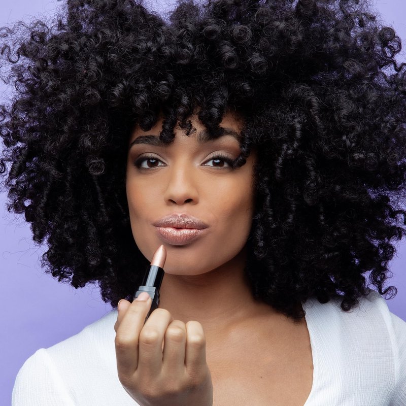 Juwel Cosmetics Frosted Finish Lipstick, Long Wear Moisture-Rich Shades with Natural Minerals, Matte Lipstick Contains Shea Butter, Grapeseed & Avocado Oils, Lead-Free, Gilded