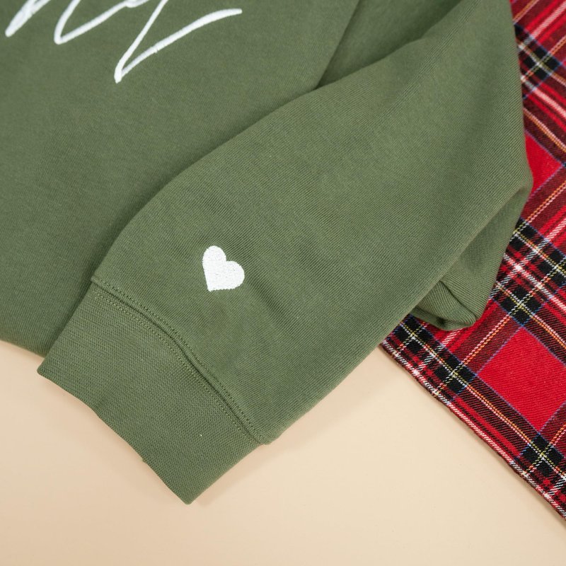 Nani - Mama Mom Mommy Embroidered Crewneck Sweatshirt Heart On Sleeve for Women - Gifts For New Mom Mama Birthday Christmas Mothers Day Valentine Embroidery Pullover Sweater Shirt Military Green