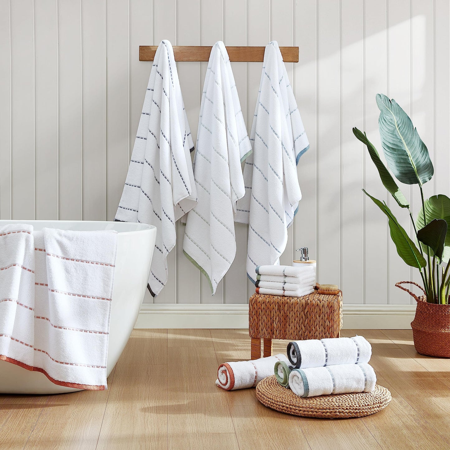Tommy Bahama - Bath Towels, 100% Soft & Absorbent Cotton, Low Linting & Fade Resistant, Medium Weight Bathroom Towels (Ridley Solid Orange, 3 Piece)