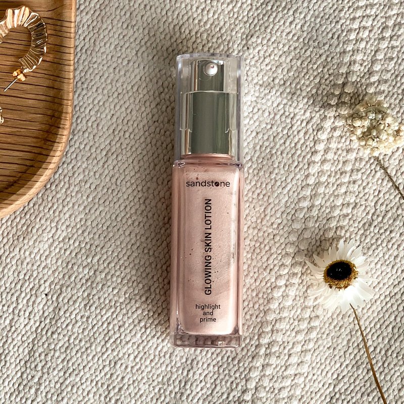 Sandstone Scandinavia Hypoallergenic Liquid Highlighter & Glow Primer – Natural Radiant Finish – Fragrance-Free, Vegan – For Sensitive Skin