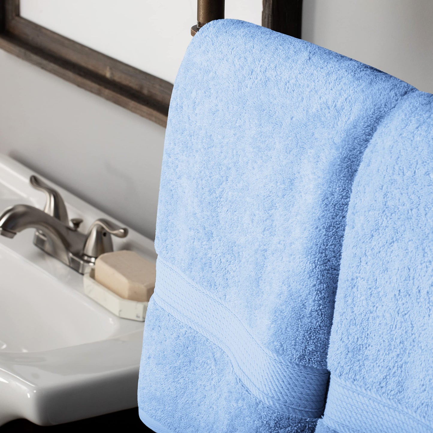 SUPERIOR Egyptian Cotton Pile 8 Piece Towel Set, Includes 2 Bath, 2 Hand, 4 Face Towels/Washcloths, Ultra Soft Luxury Towels, Thick Plush Essentials, Guest Bath, Spa, Hotel Bathroom, Light Blue