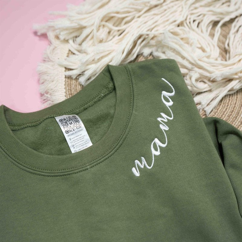 Nani - Mama Mom Mommy Embroidered Crewneck Sweatshirt Heart On Sleeve for Women - Gifts For New Mom Mama Birthday Christmas Mothers Day Valentine Embroidery Pullover Sweater Shirt Military Green
