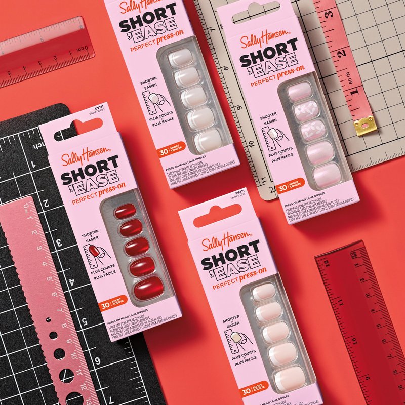Sally Hansen Salon Effects Perfect Press-On Short'Ease Nails | Squoval Shape | Easy to Apply, Non-Damaging, Natural Look Vitamin E & B5 | 30 Nails, Nail Glue, Adhesive Tabs, File| Short N' Chic