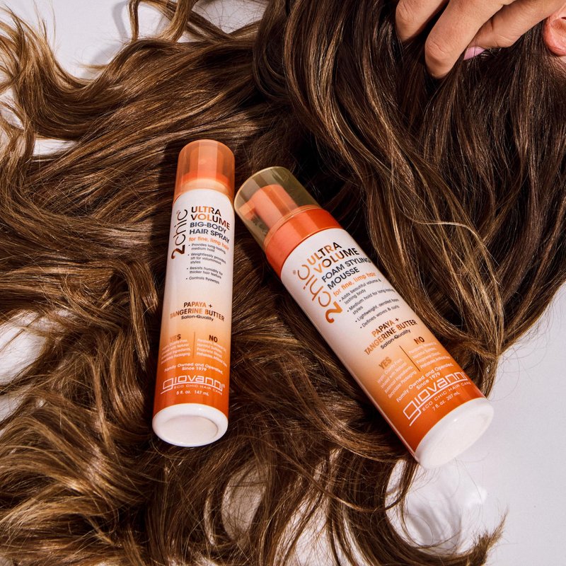 GIOVANNI 2Chic Ultra Volume Mousse for Fine & Thin Hair - Volumizing Hair Foam for Women & Men, Foaming Texture for Defining & Enhancing - Papaya & Tangerine, 7 fl oz (Pack of 1)